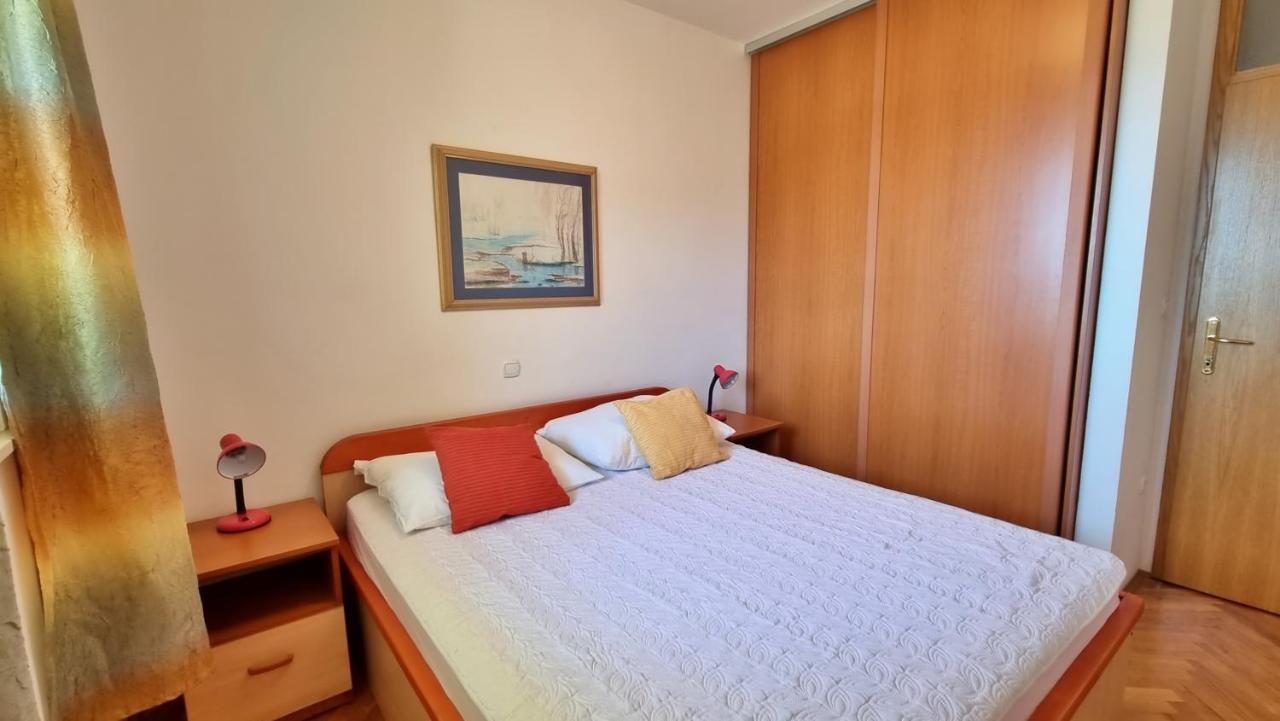 Apartment Cesarica Omiš Exterior foto