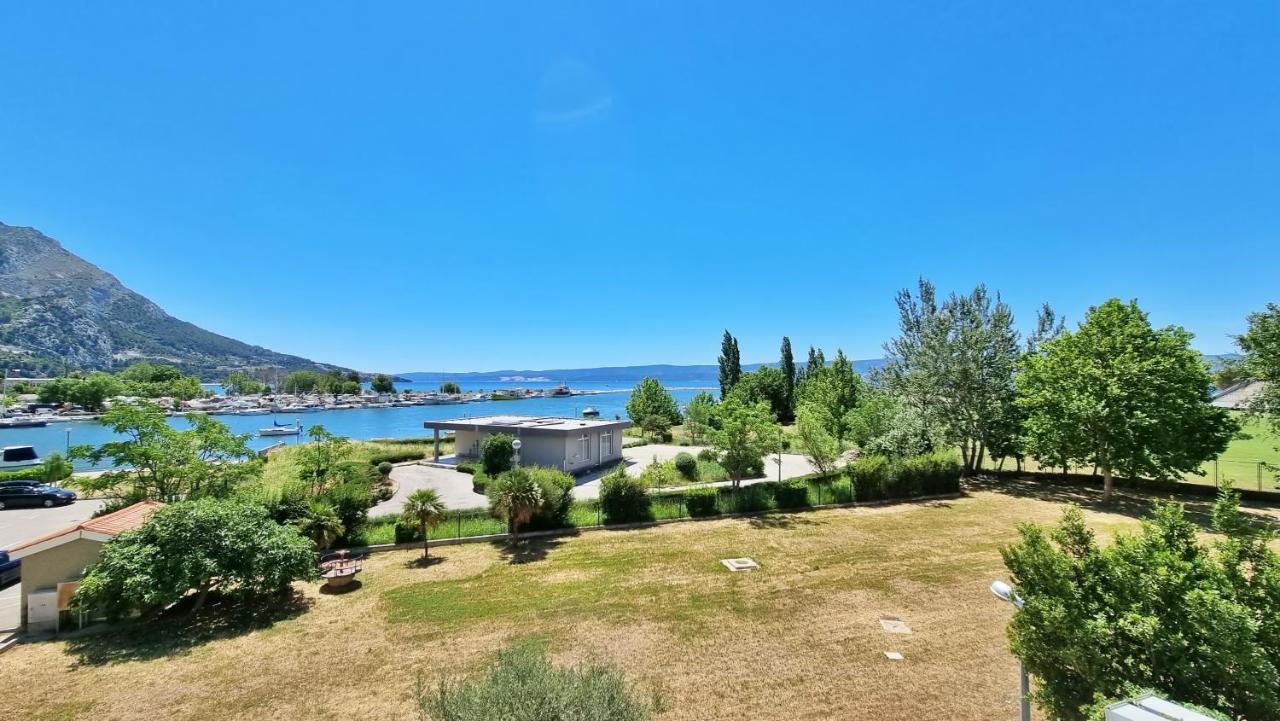 Apartment Cesarica Omiš Exterior foto