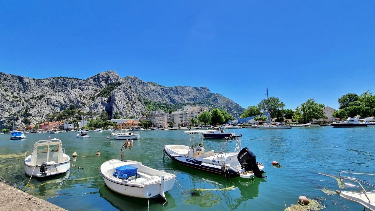 Apartment Cesarica Omiš Exterior foto