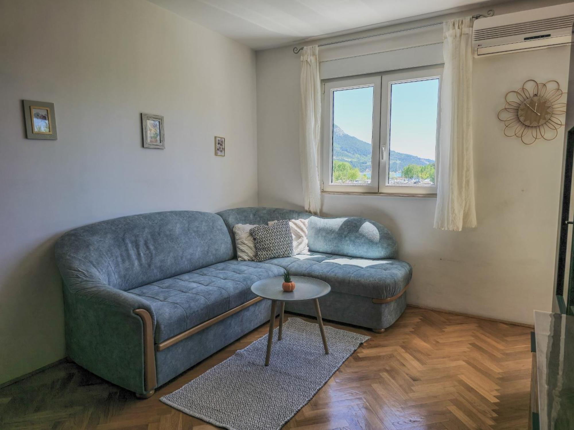 Apartment Cesarica Omiš Exterior foto